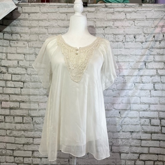 FOREVER 21 Flutter Sleeve Sheer Blouse Small - Picture 3 of 13